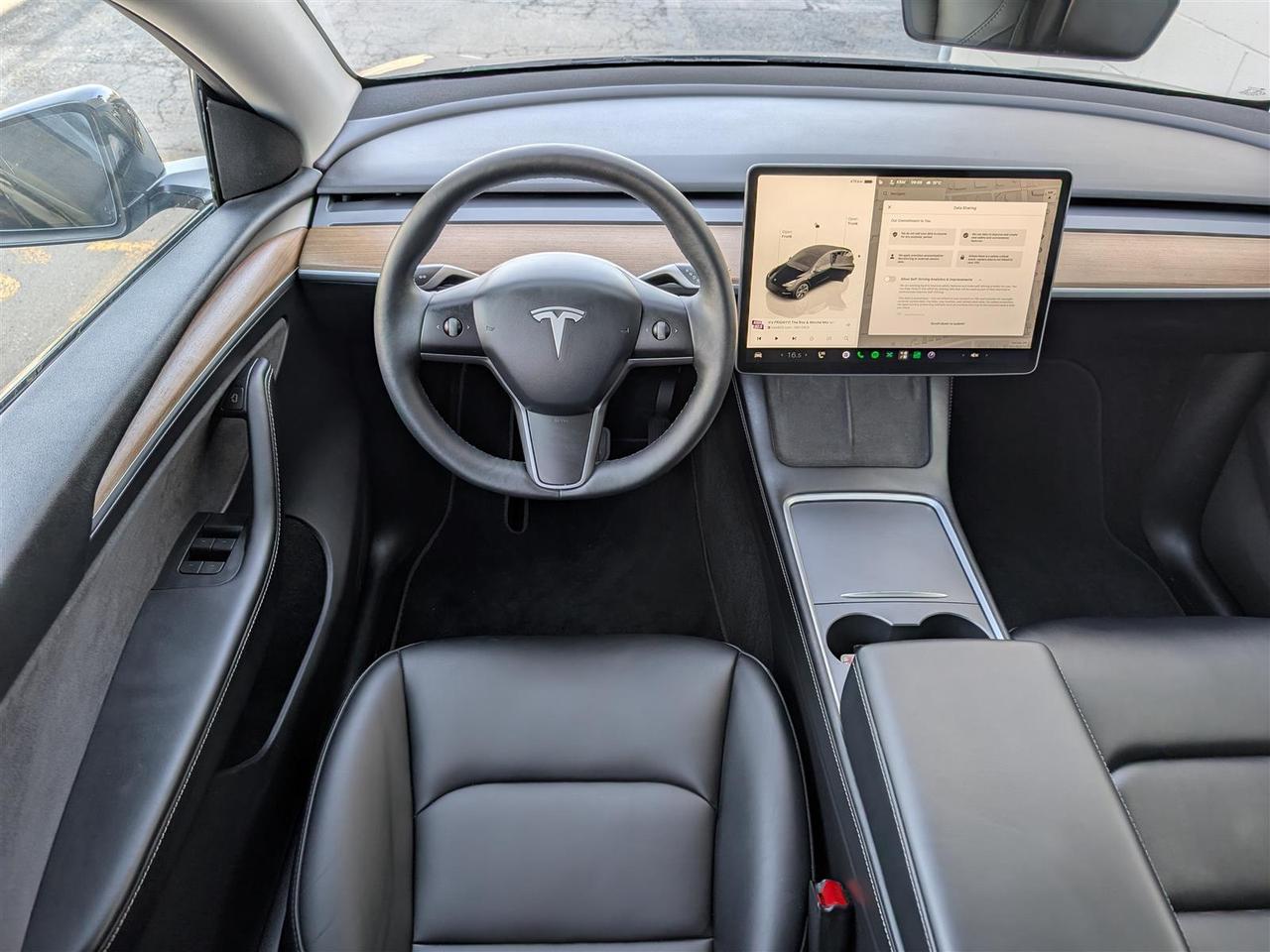 2024 Tesla Model Y LONG RANGE AWD - DUAL MOTOR Photo