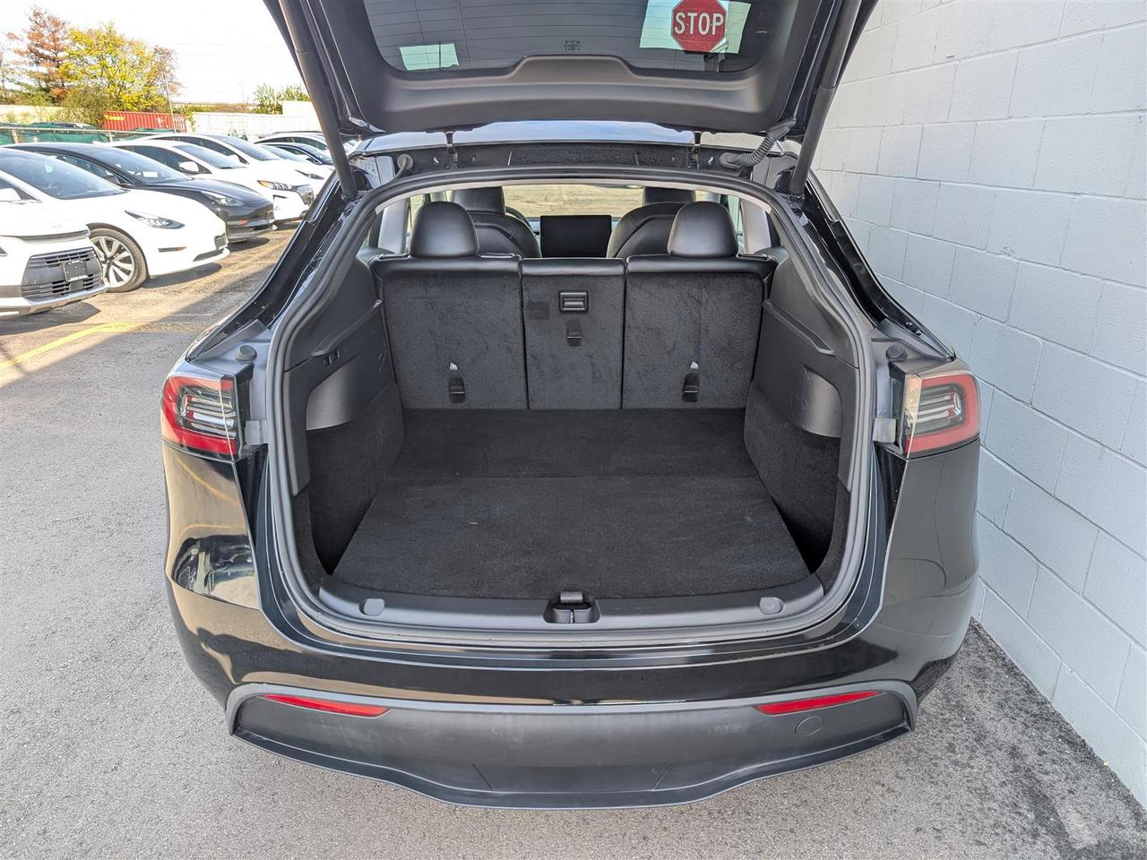 2024 Tesla Model Y LONG RANGE AWD - DUAL MOTOR Photo