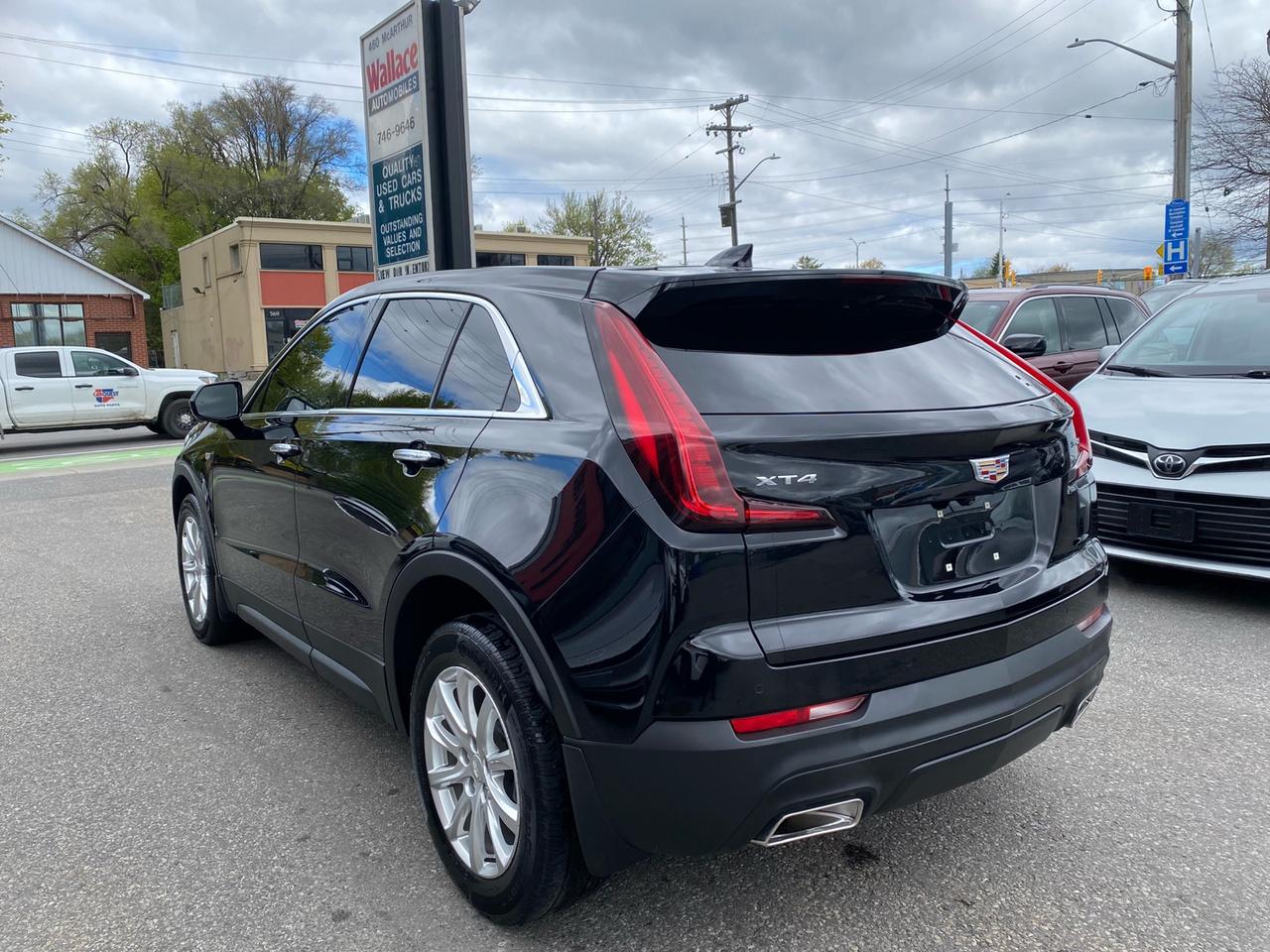 2023 Cadillac XT4 Luxury | Apple CarPlay | Android Auto Photo3
