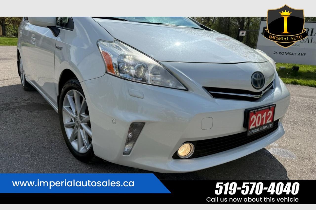 2012 Toyota Prius V WAGON Photo2