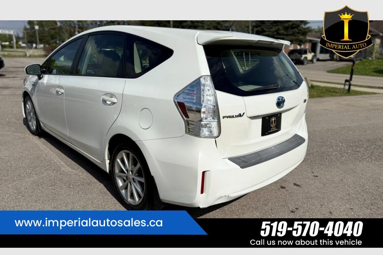 2012 Toyota Prius V WAGON Photo