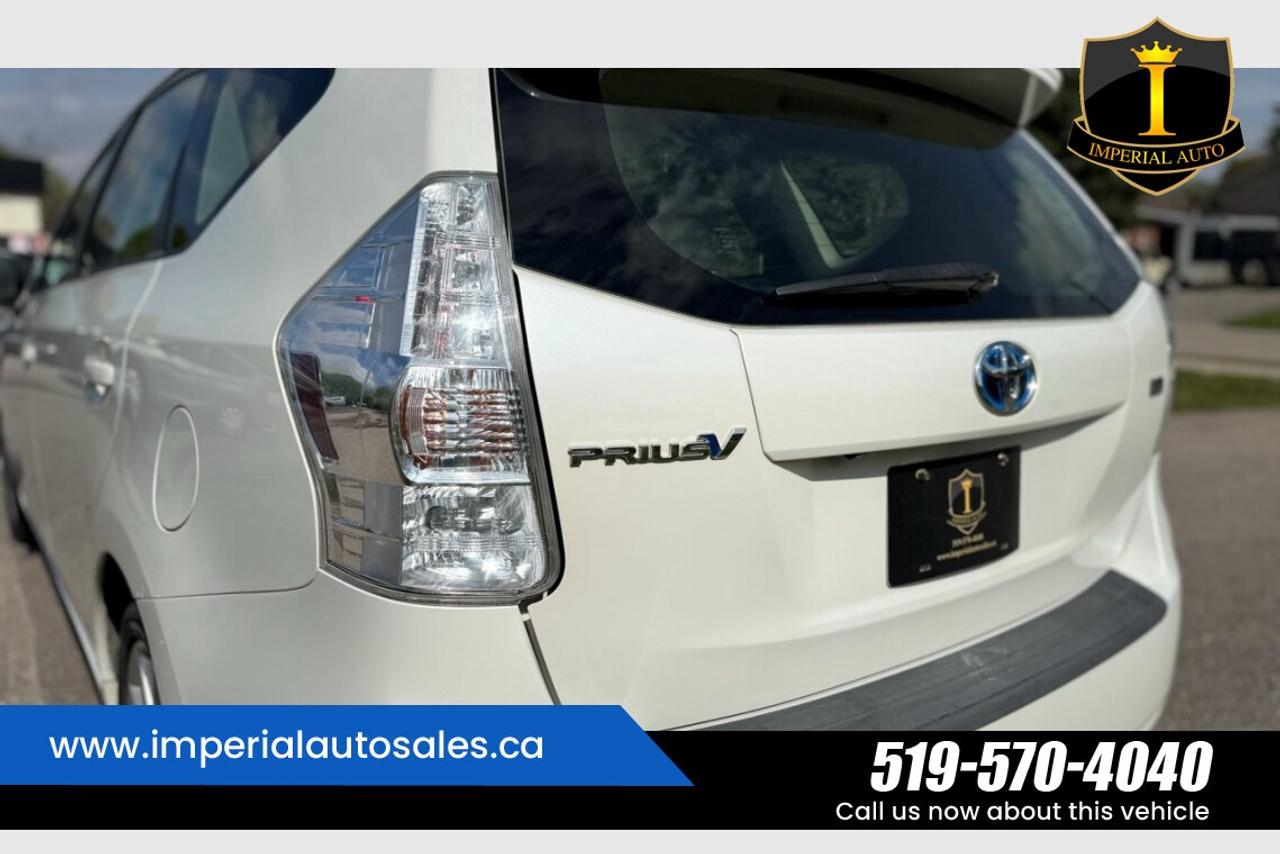 2012 Toyota Prius V WAGON Photo