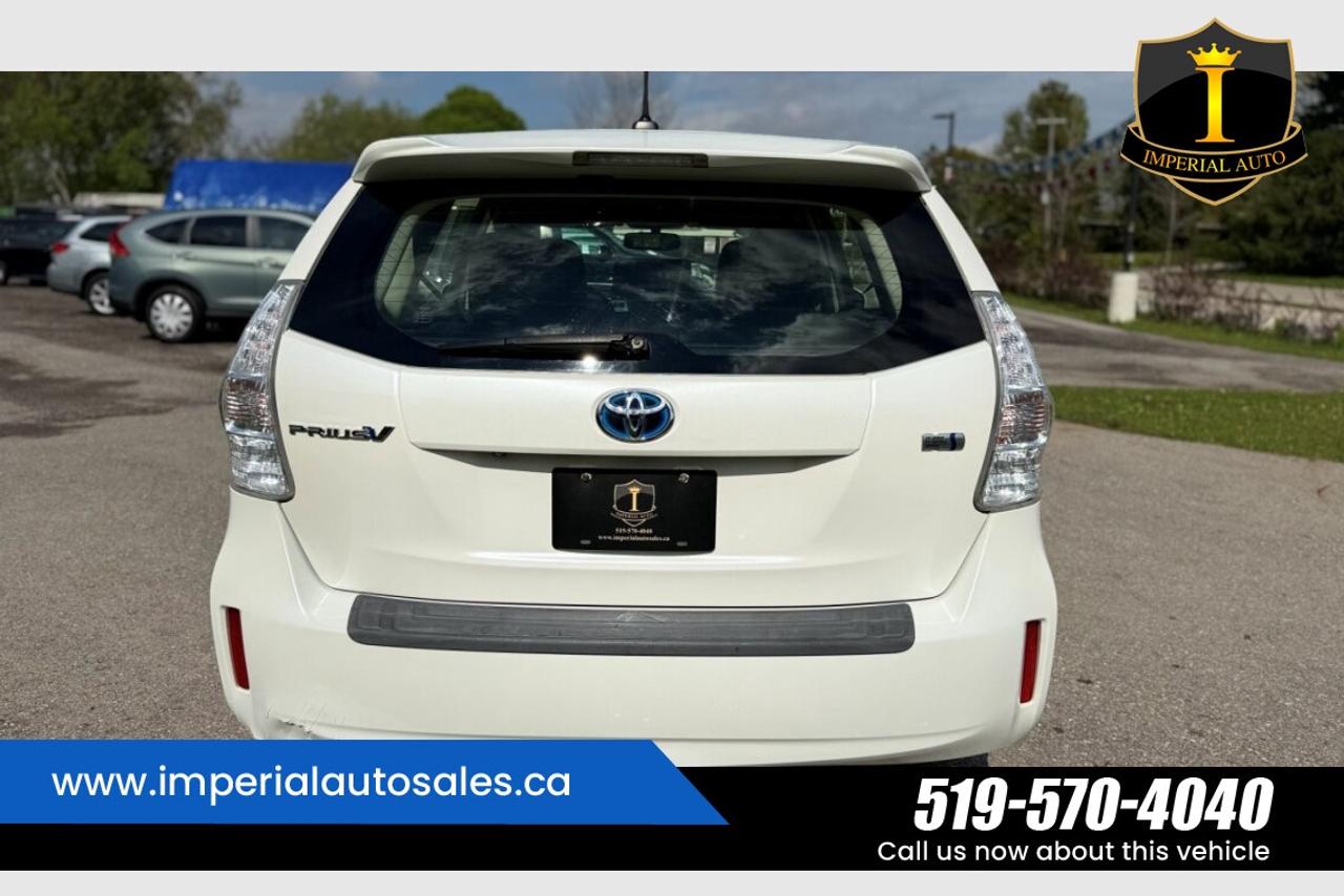 2012 Toyota Prius V WAGON Photo