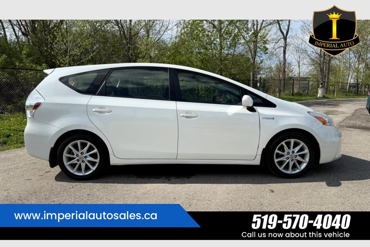 2012 Toyota Prius V WAGON Photo