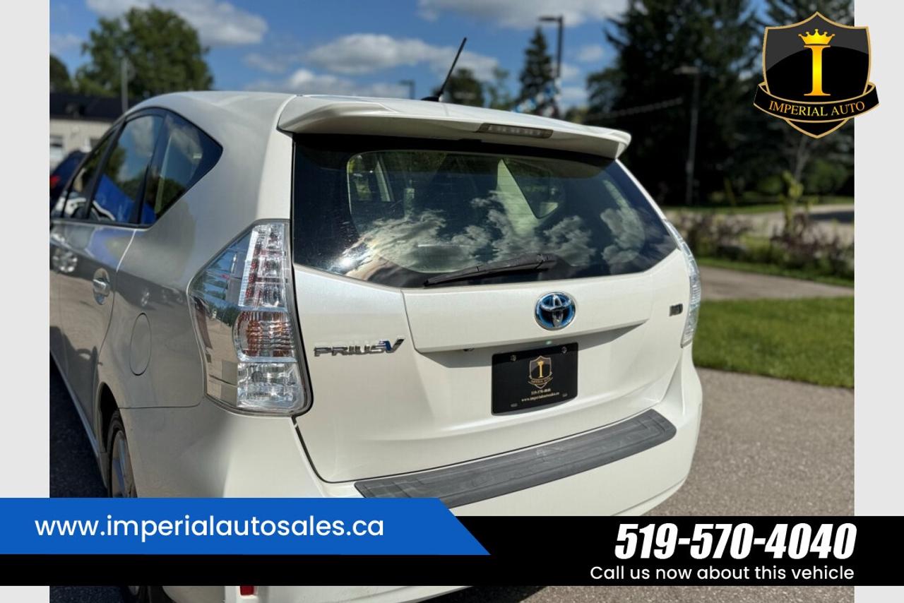 2012 Toyota Prius V -CLEAN HISTORY Photo