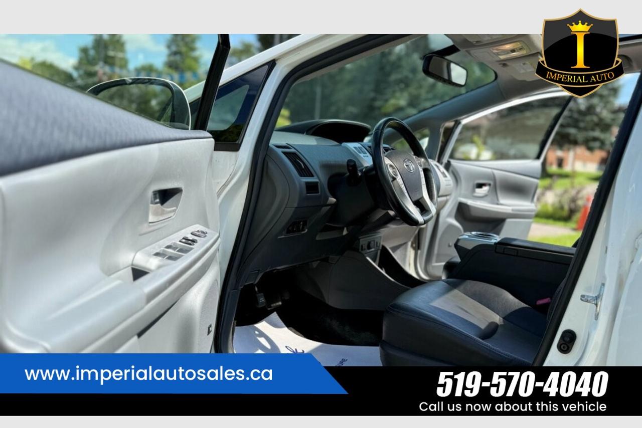 2012 Toyota Prius V -CLEAN HISTORY Photo