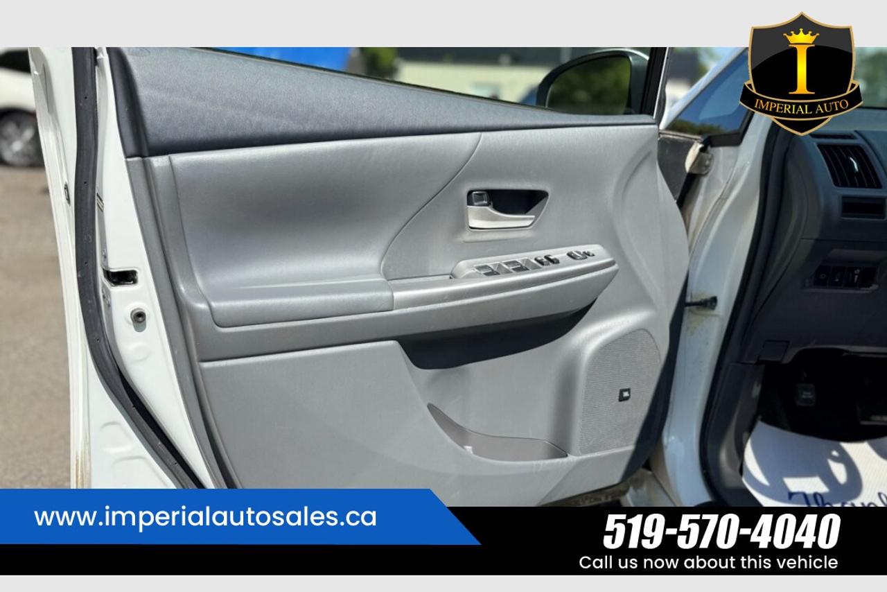 2012 Toyota Prius V -CLEAN HISTORY Photo