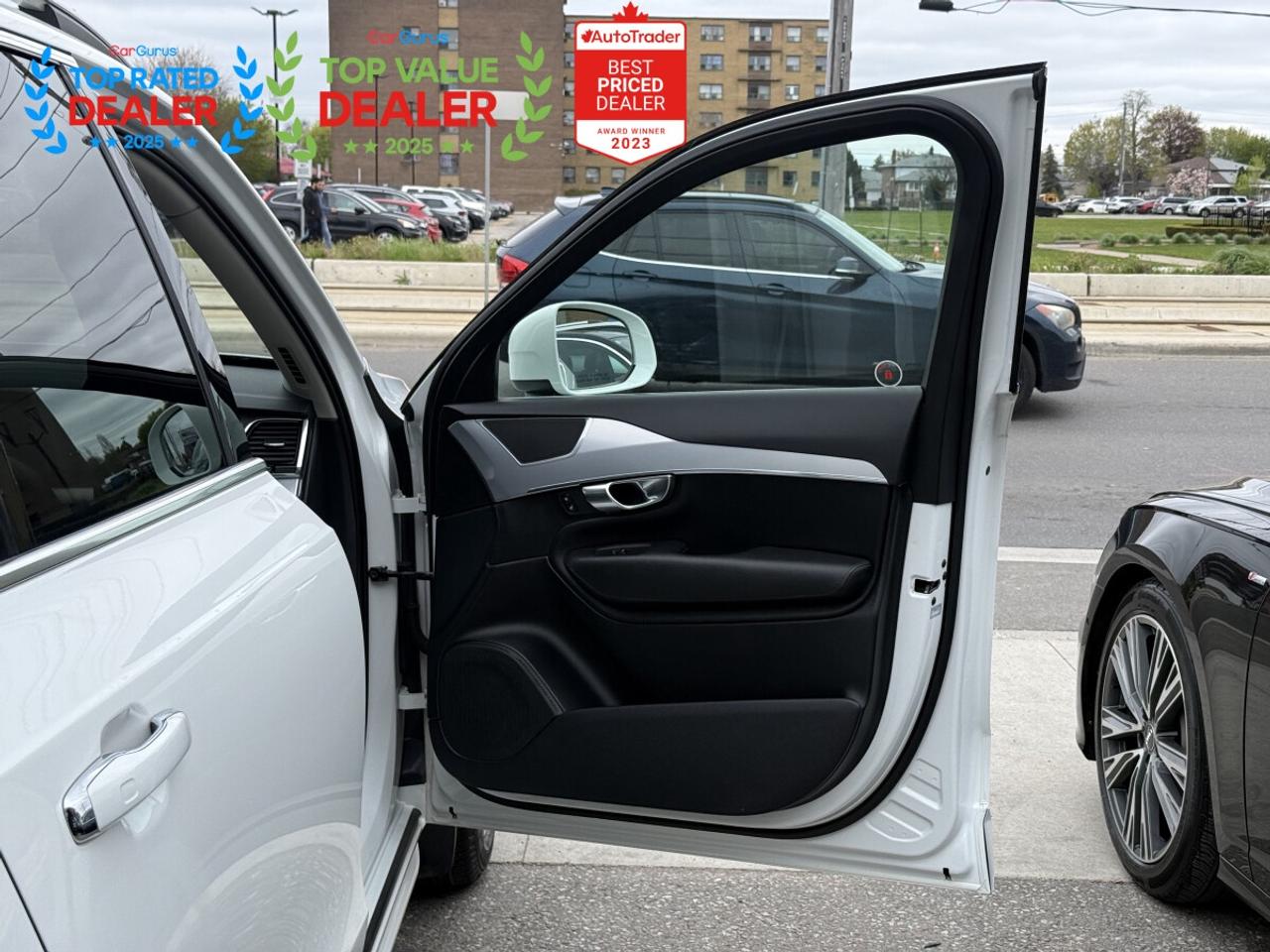 2018 Volvo XC90 MOMENTUM | 7 SEATER | NAVI | LOADED Photo