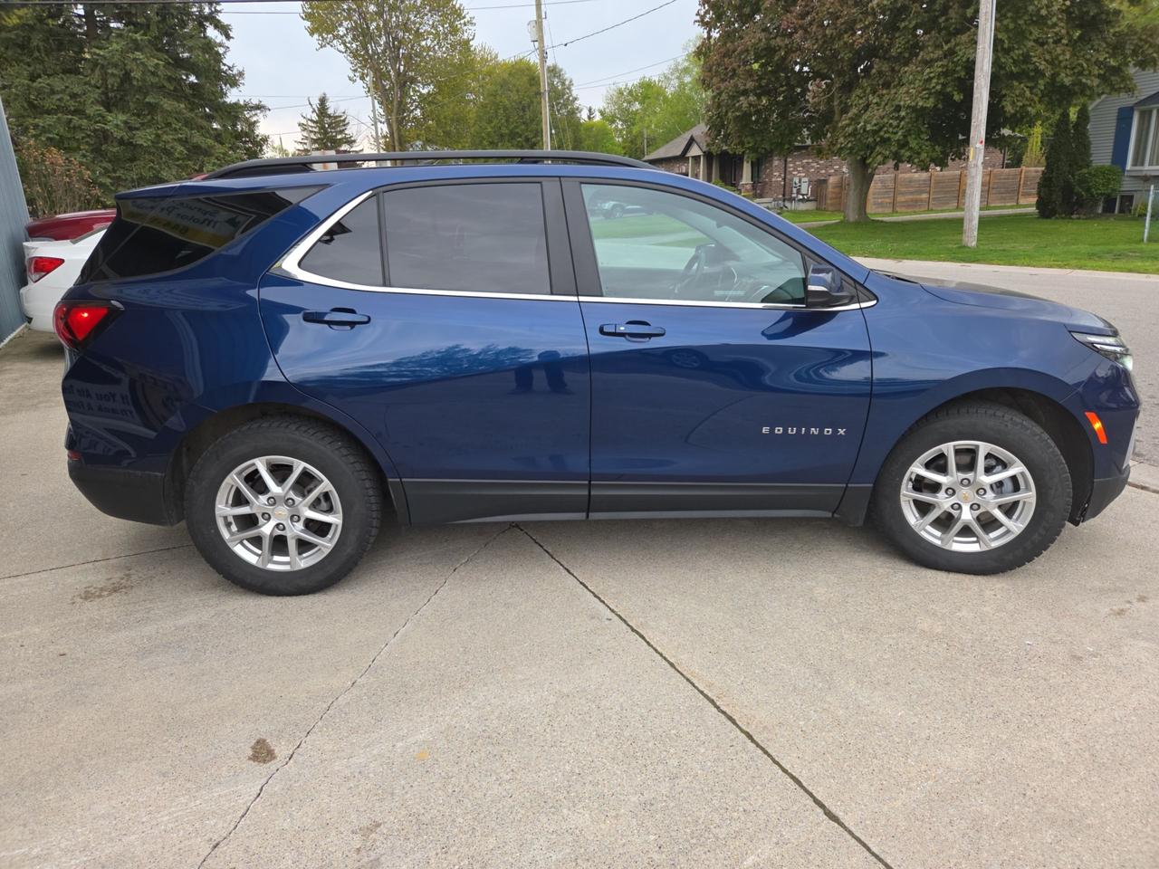 2022 Chevrolet Equinox LT Photo3
