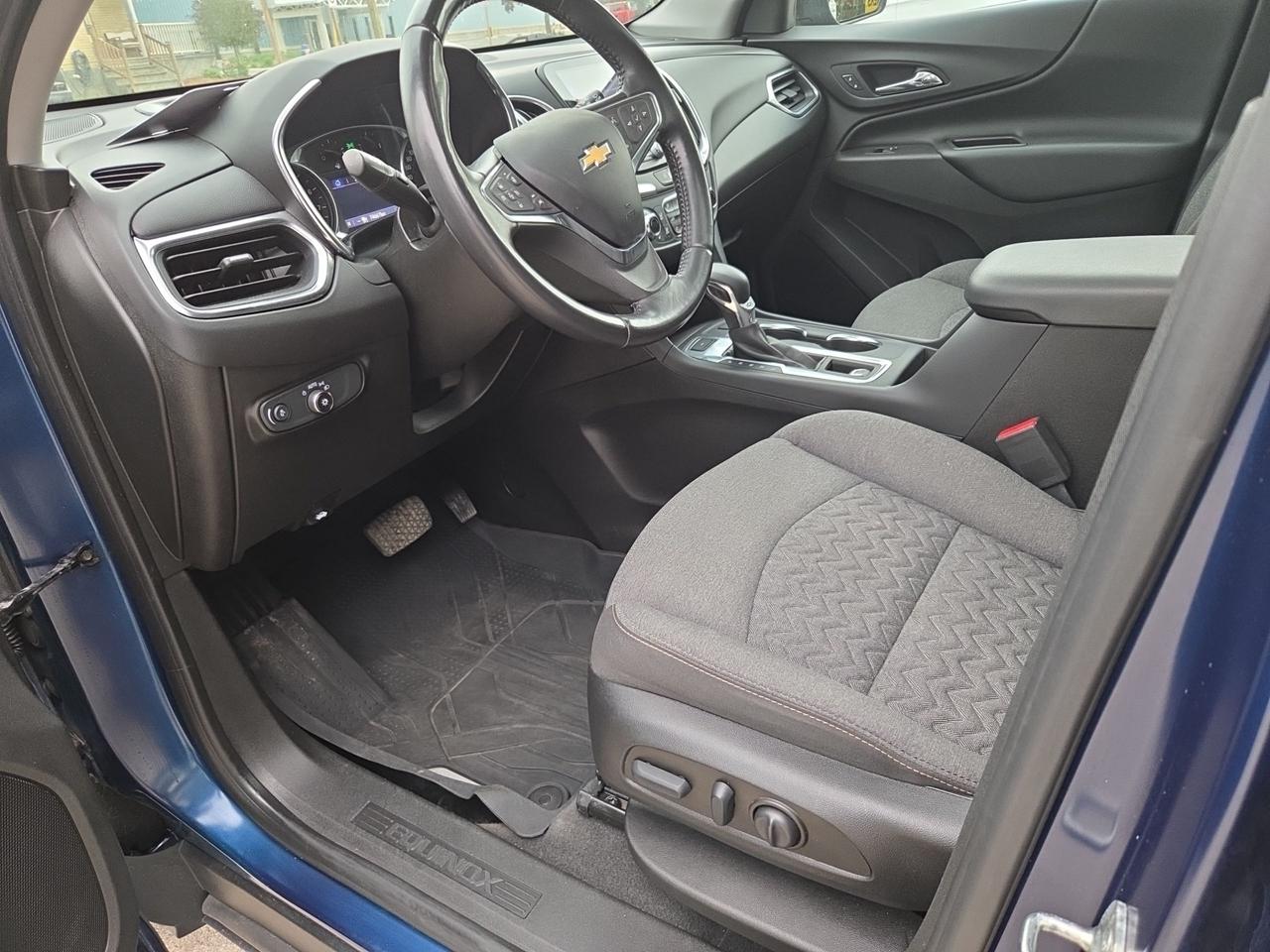 2022 Chevrolet Equinox LT Photo