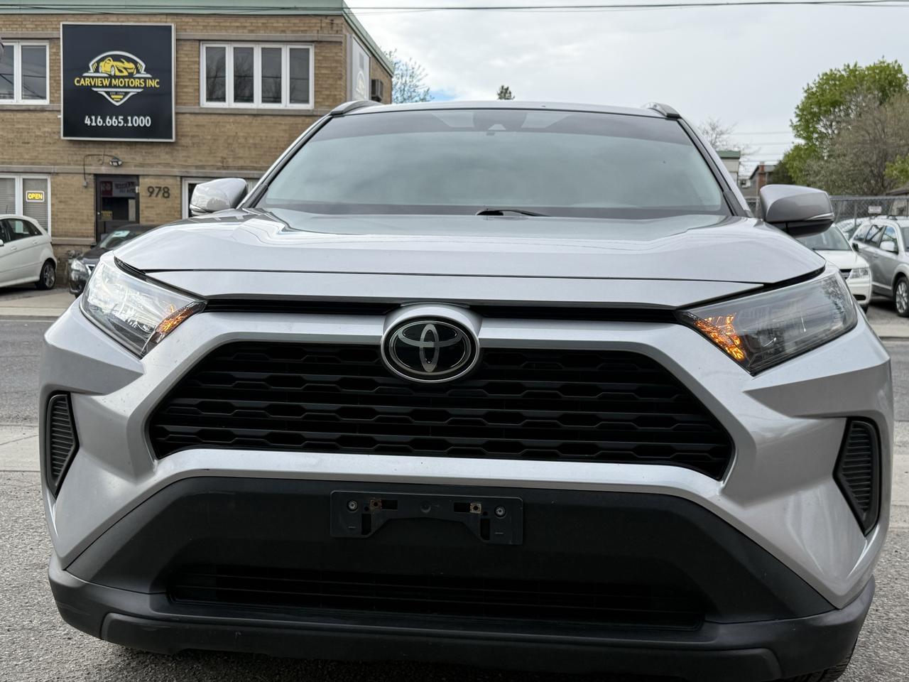 2021 Toyota RAV4 LE Photo