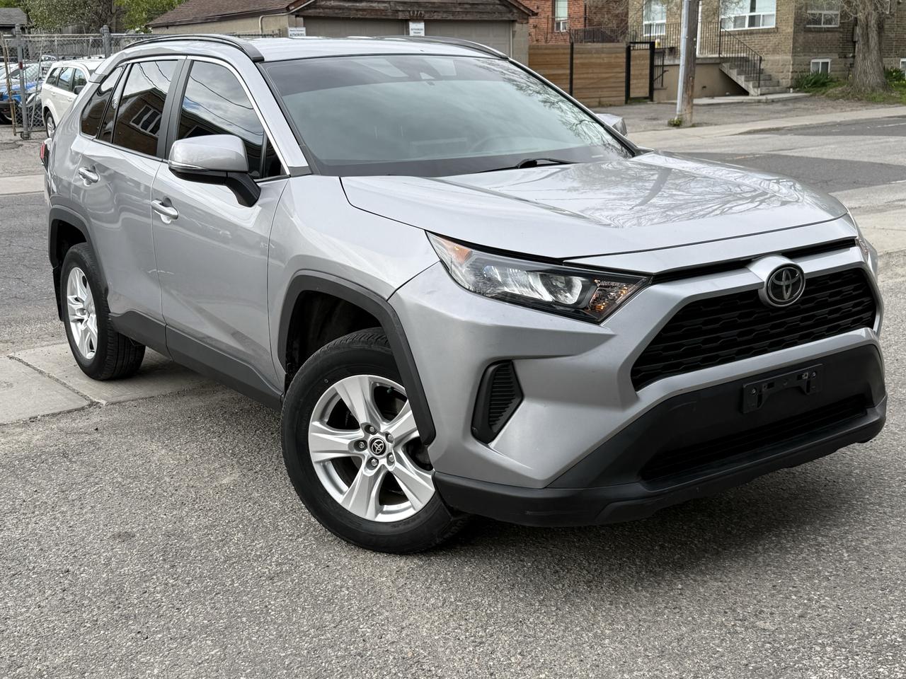 2021 Toyota RAV4 LE Photo