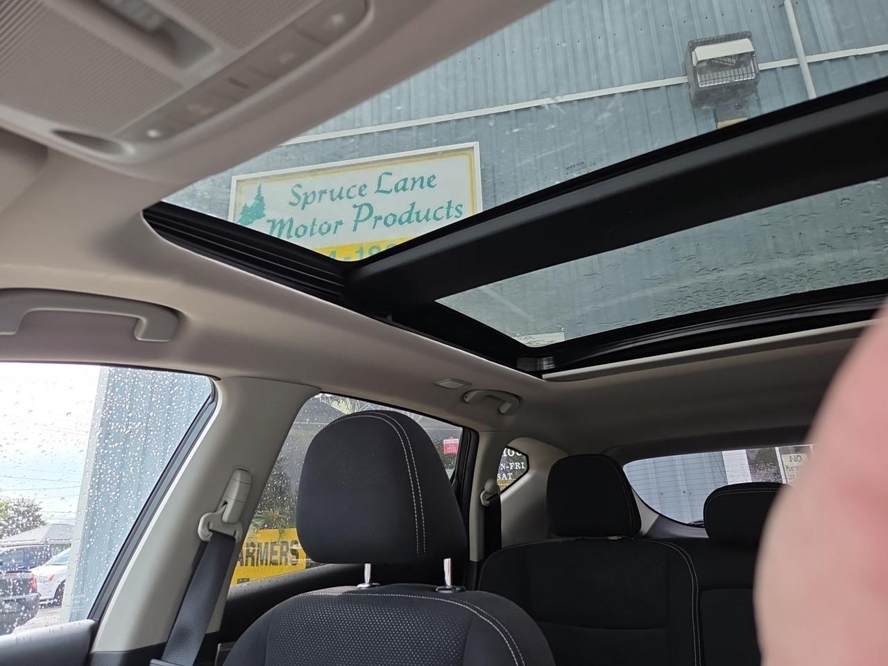 2016 Nissan Murano SV  Premium Photo