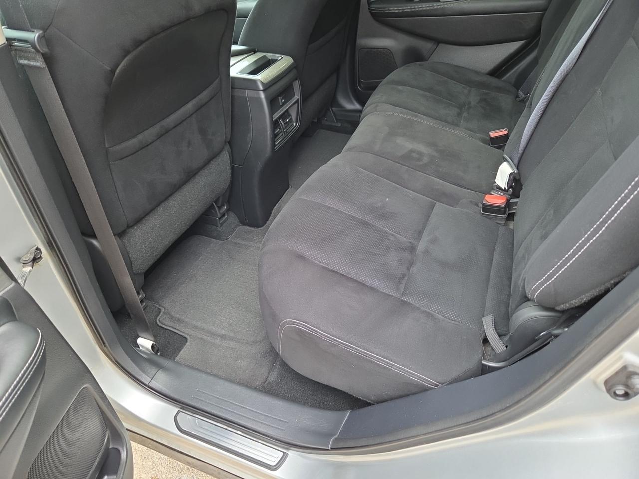 2016 Nissan Murano SV  Premium Photo