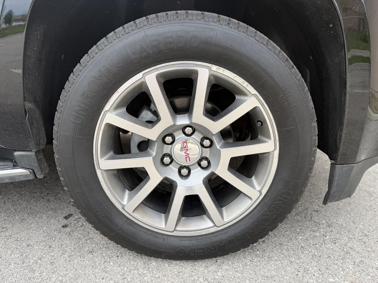 2016 GMC Yukon XL Denali Photo