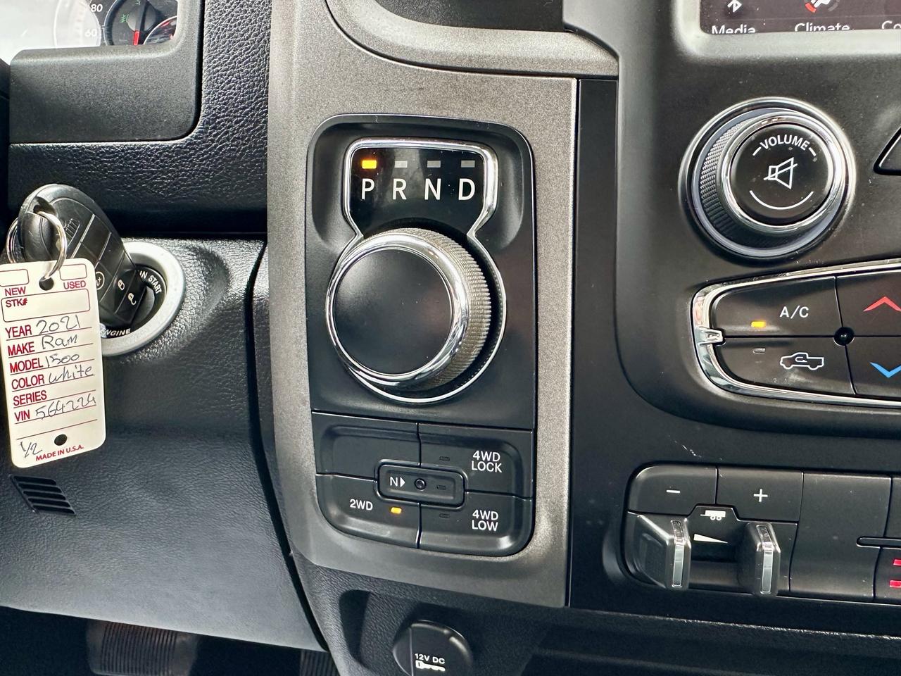 2021 RAM 1500 Classic EXPRESS Photo
