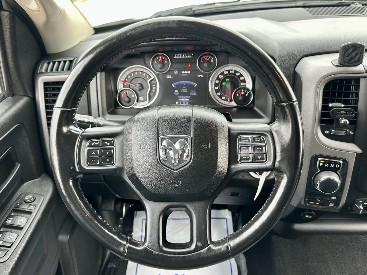 2021 RAM 1500 Classic EXPRESS Photo