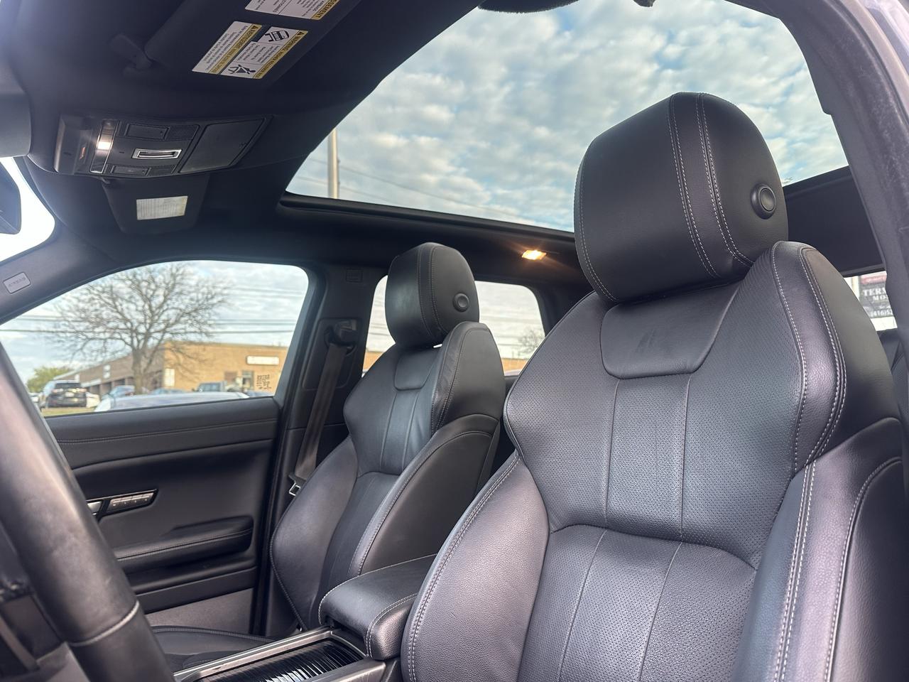 2018 Land Rover Range Rover Evoque Landmark Special Edition Photo