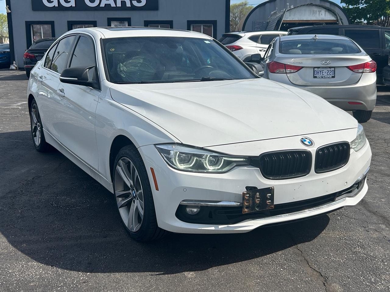 2017 BMW 3 Series 330i xDrive Photo2