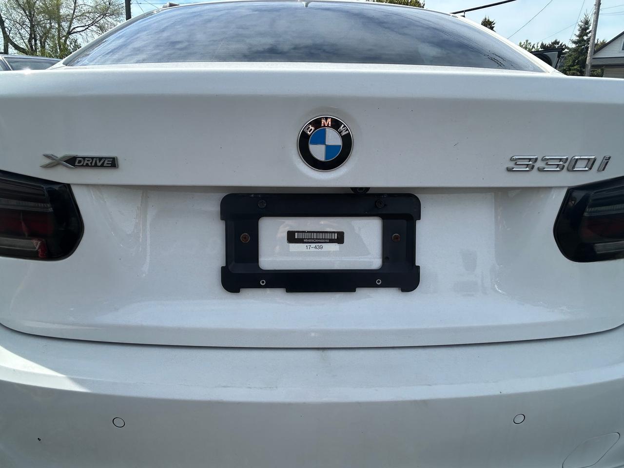 2017 BMW 3 Series 330i xDrive Photo