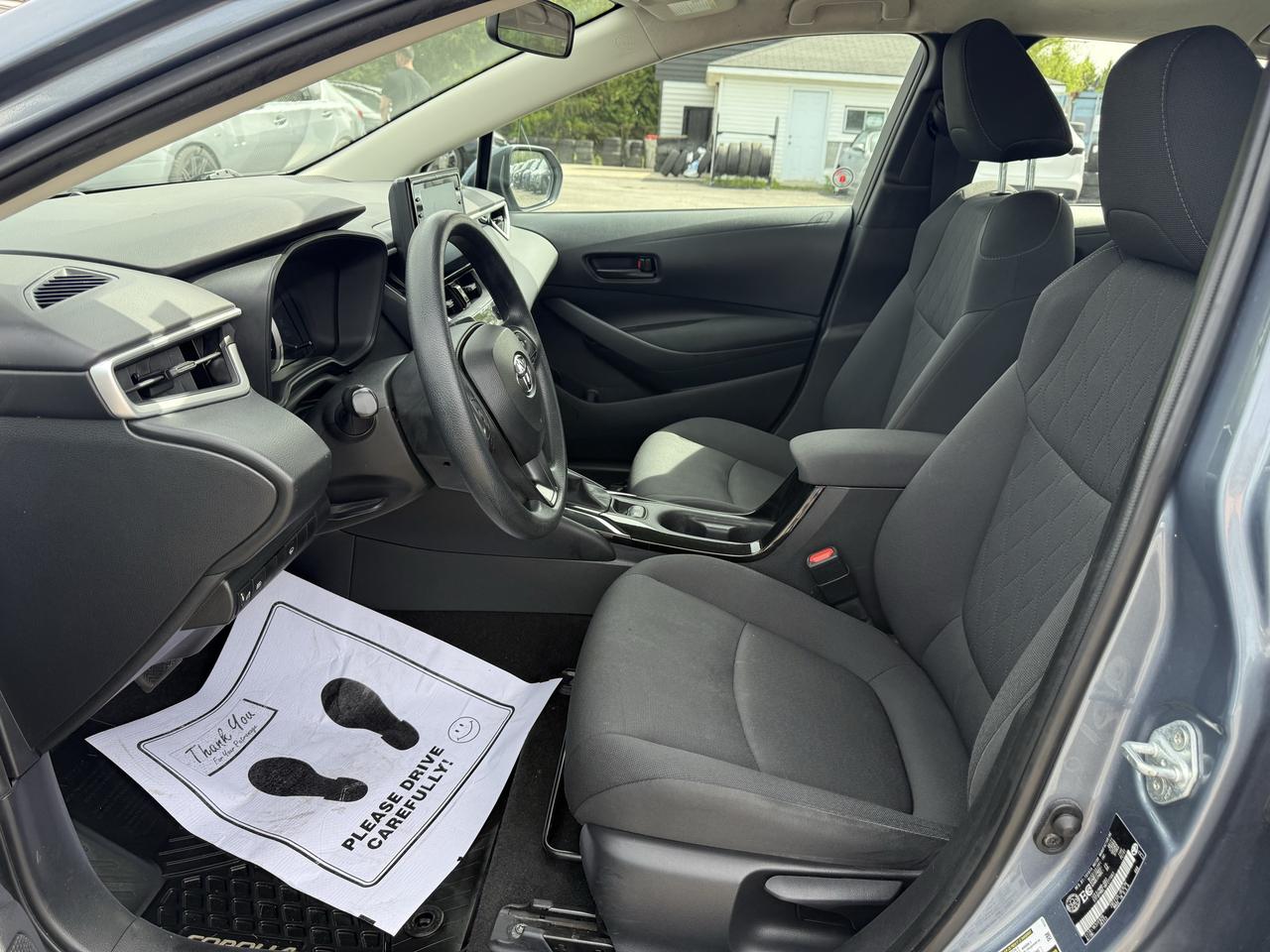 2022 Toyota Corolla LE Photo