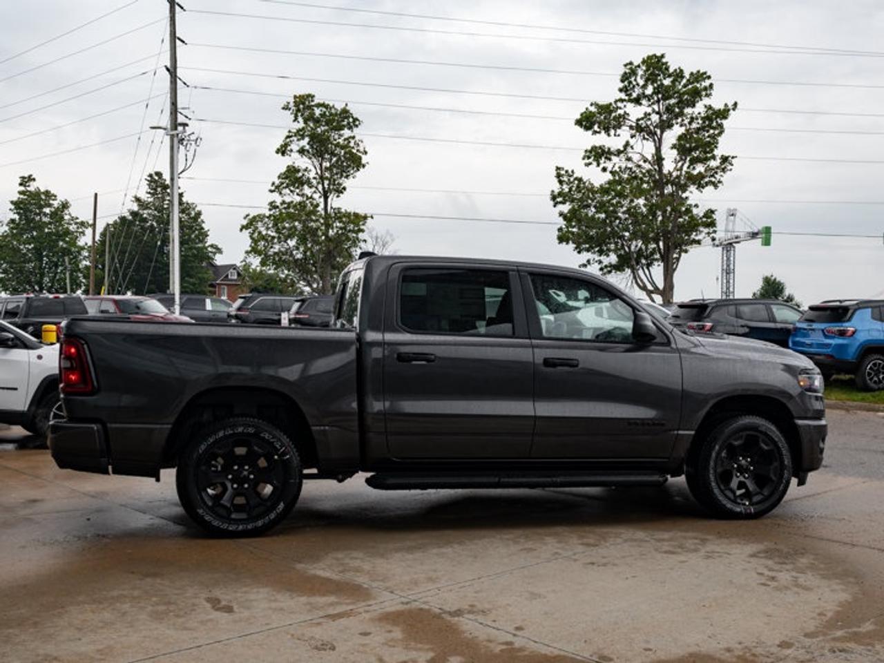 2026 RAM 1500 Express Photo