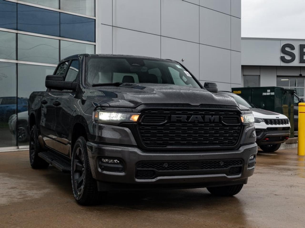 2026 RAM 1500 Express Photo