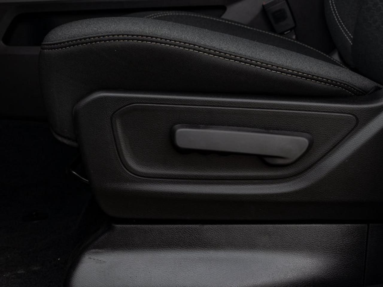 2026 RAM 1500 Express Photo