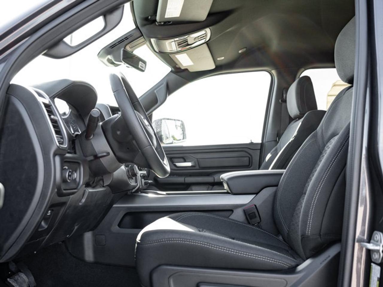 2026 RAM 1500 Express Photo