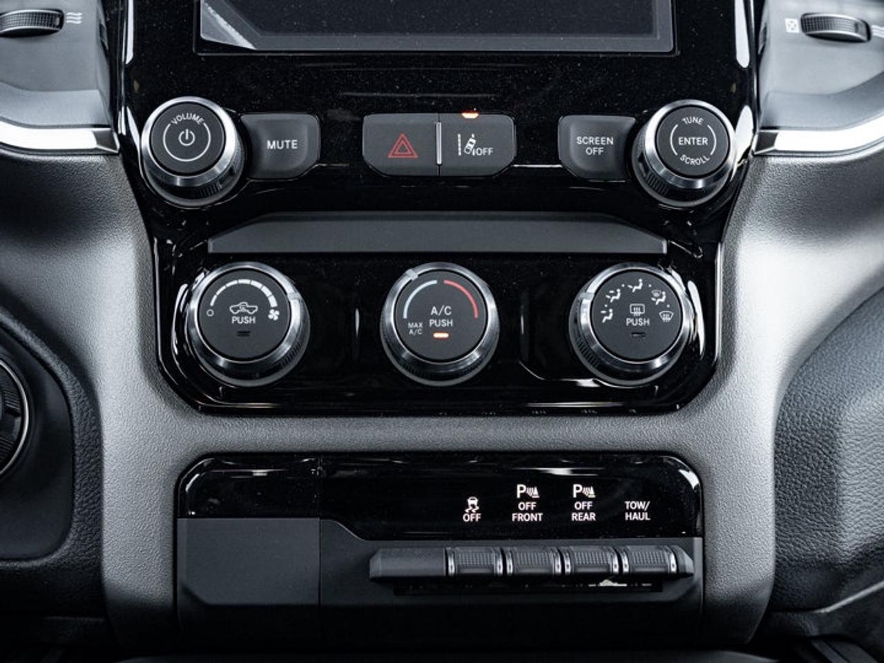 2026 RAM 1500 Express Photo