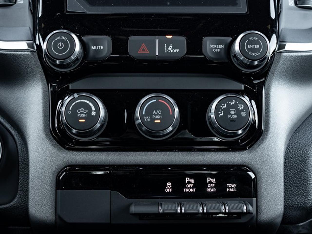 2026 RAM 1500 Express Photo