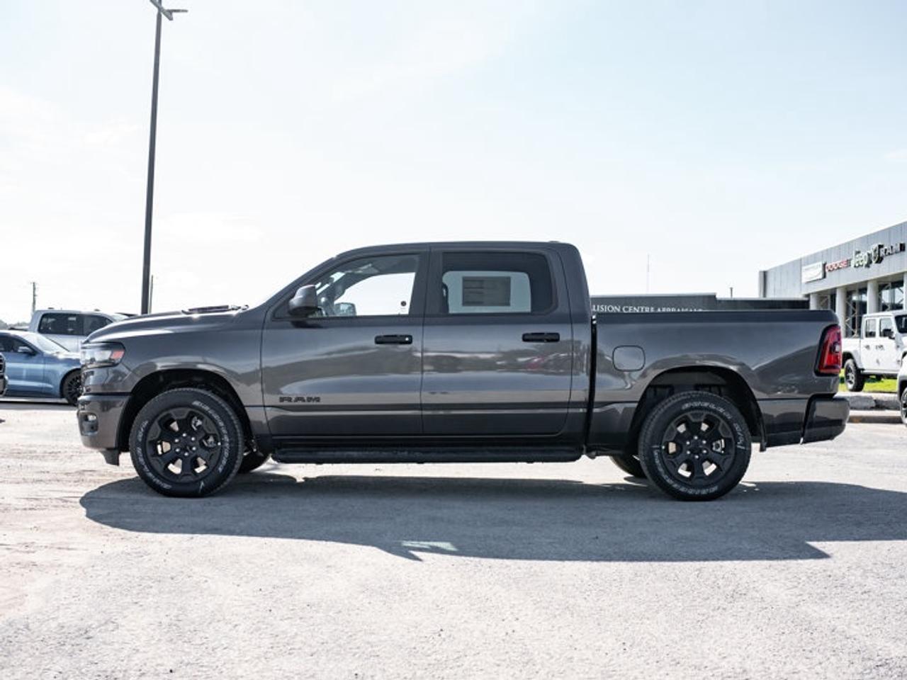 2026 RAM 1500 Express Photo