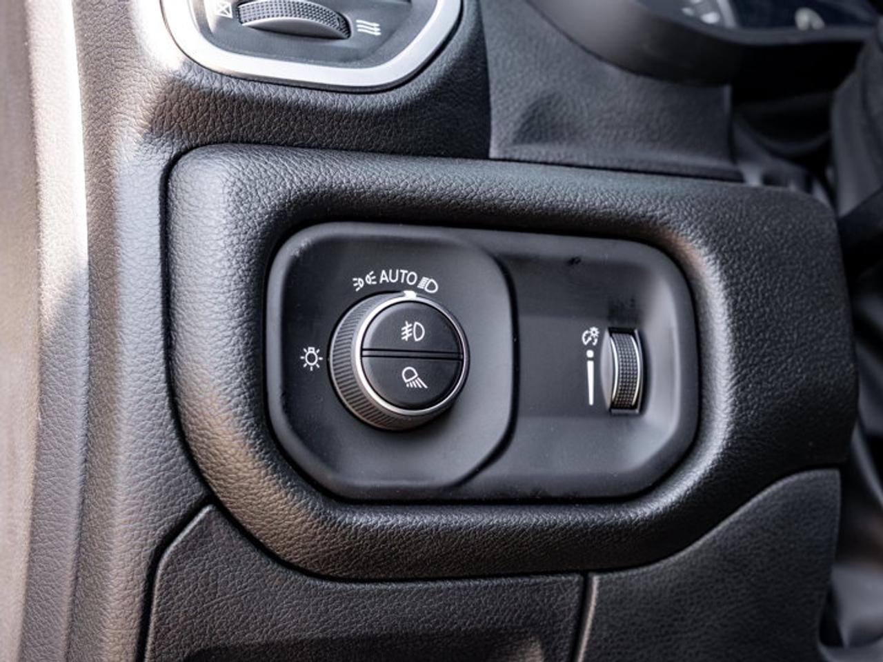 2026 RAM 1500 Express Photo