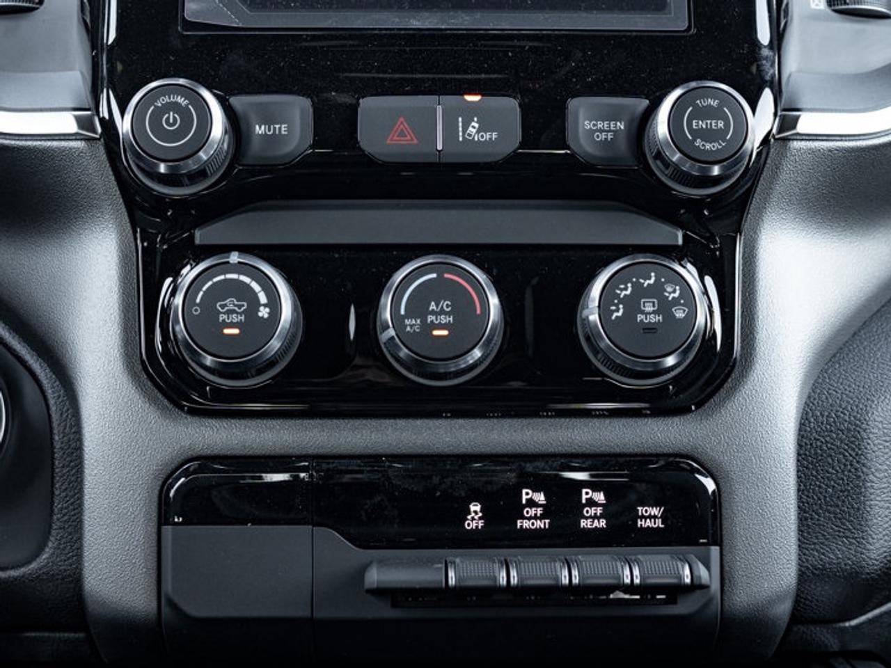 2026 RAM 1500 Express Photo