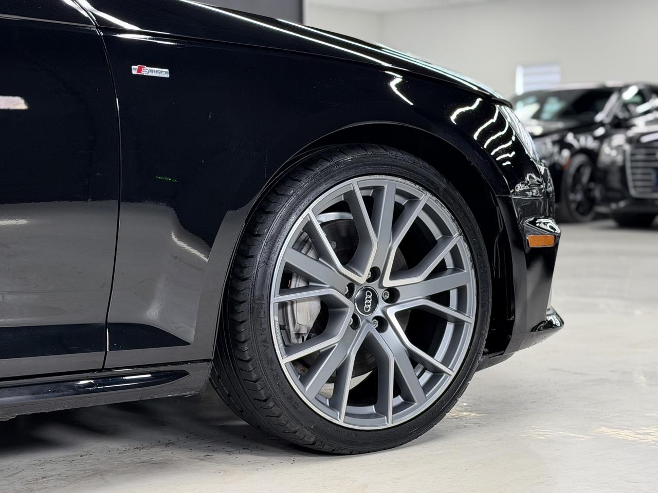 2019 Audi A4 TECHNIK|S-LINE|NAV|360CAM|BSM|B&O SOUND|SUNROOF| Photo