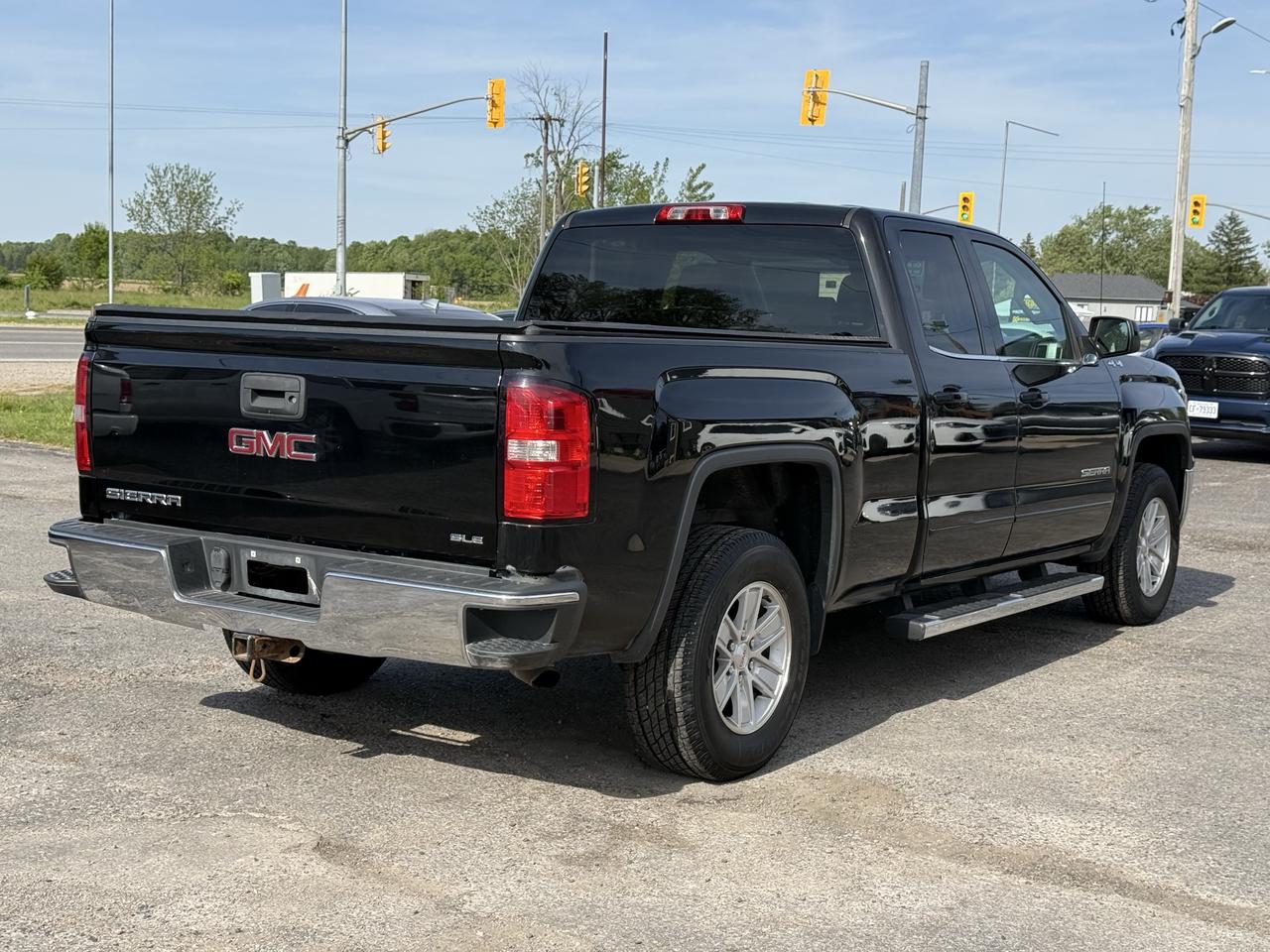 2015 GMC Sierra 1500 SLE Photo