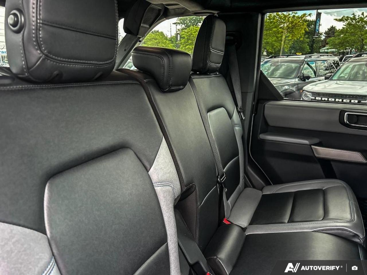 2023 Ford Bronco Black Diamond HARDTOP | MANUAL | 1 OWNER | NO ACCIDENTS Photo