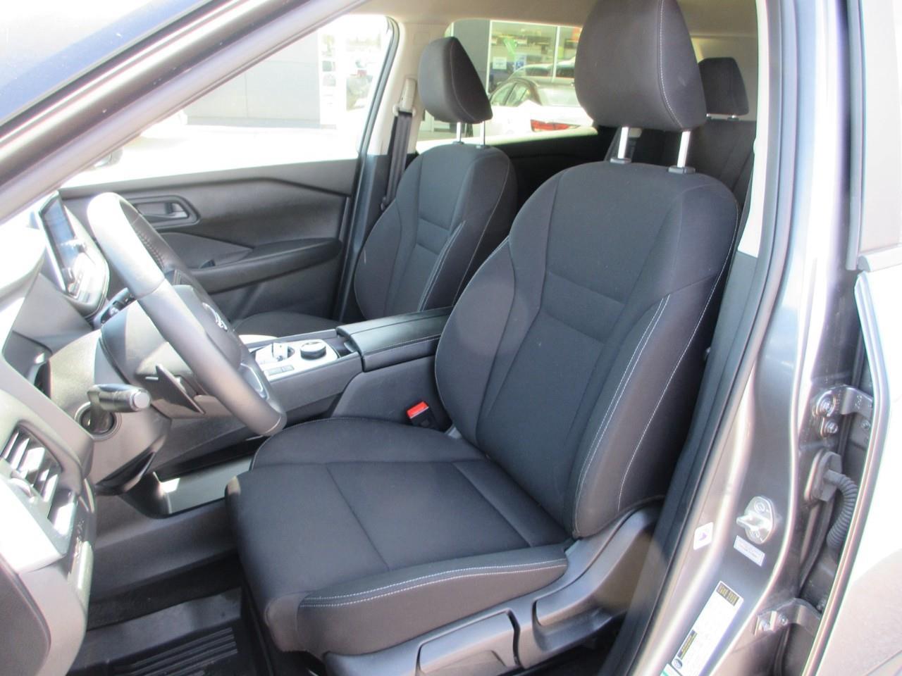 2024 Nissan Rogue S Photo