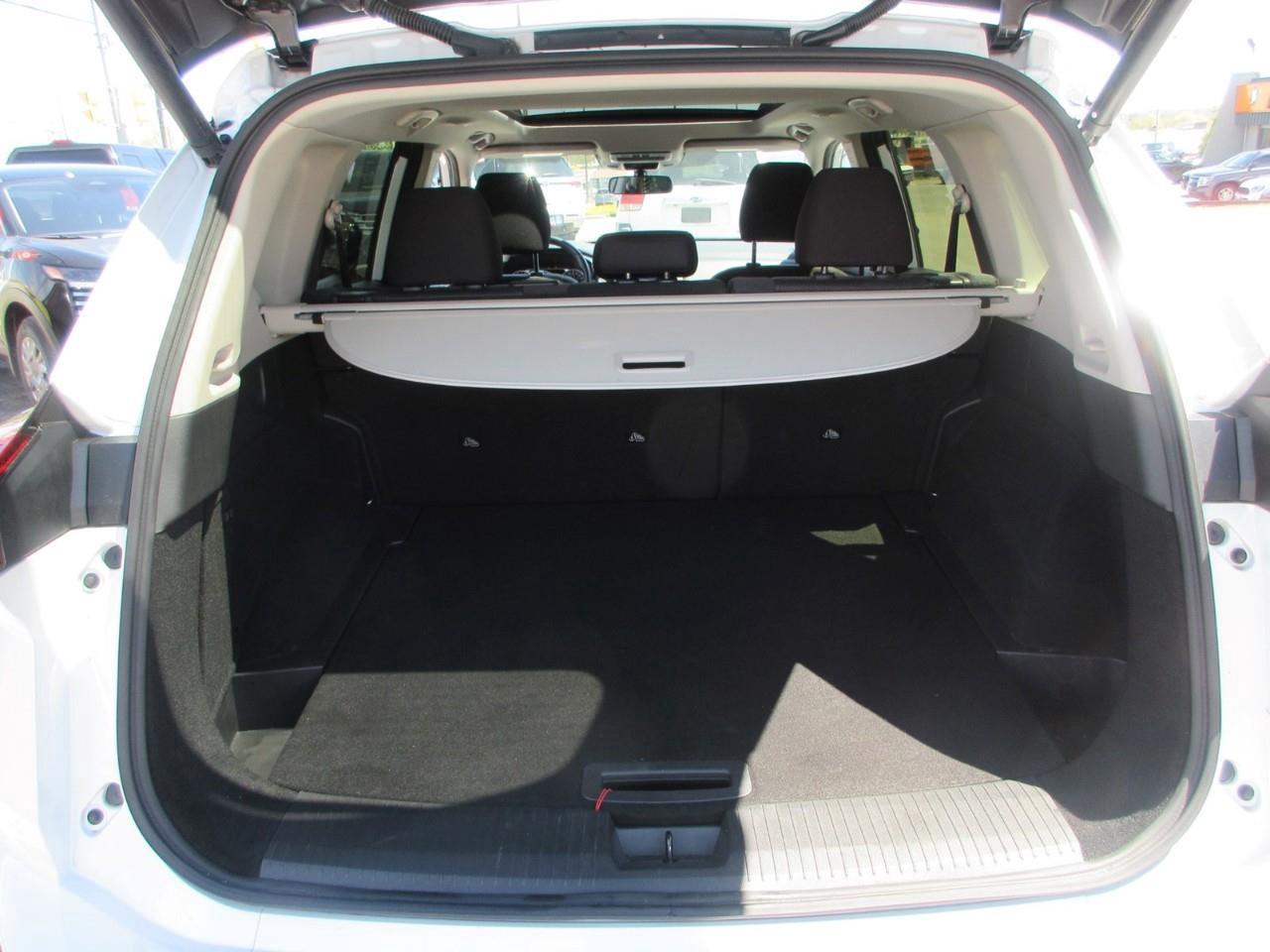 2024 Nissan Rogue SV MOONROOF Photo