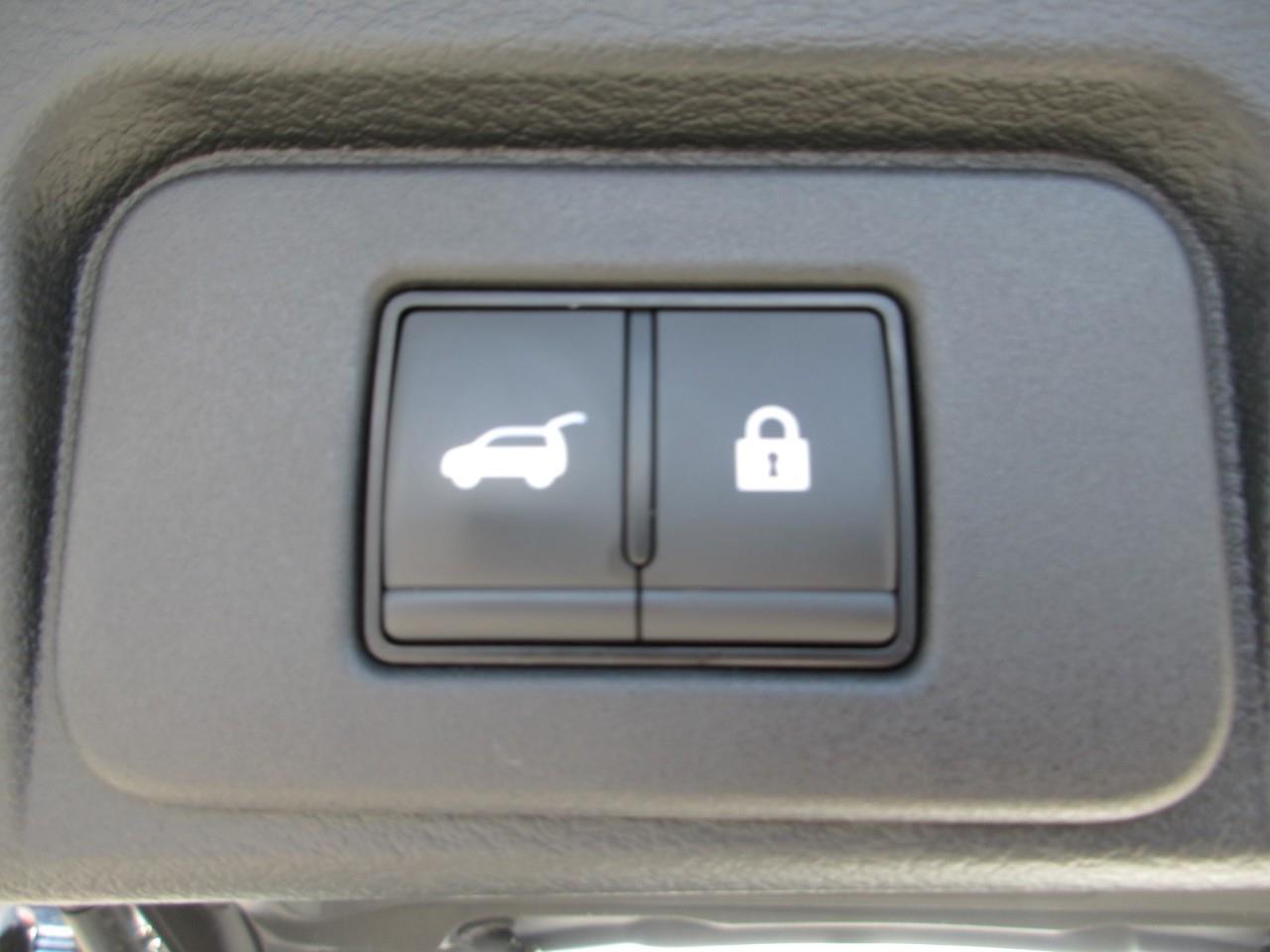 2024 Nissan Rogue SV MOONROOF Photo