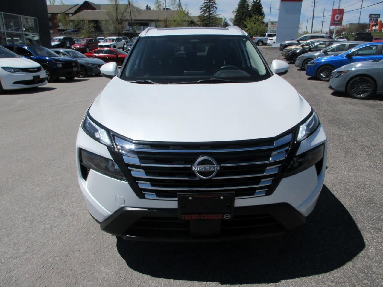 2024 Nissan Rogue SV MOONROOF Photo