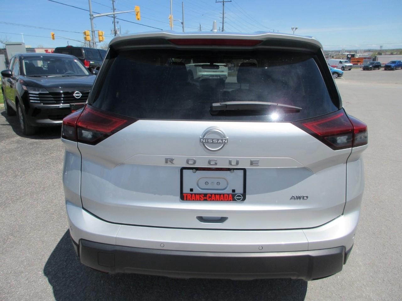 2024 Nissan Rogue S Photo