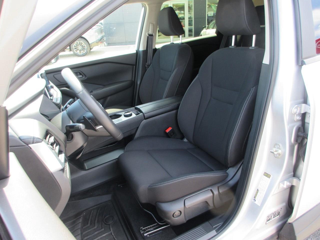 2024 Nissan Rogue S Photo