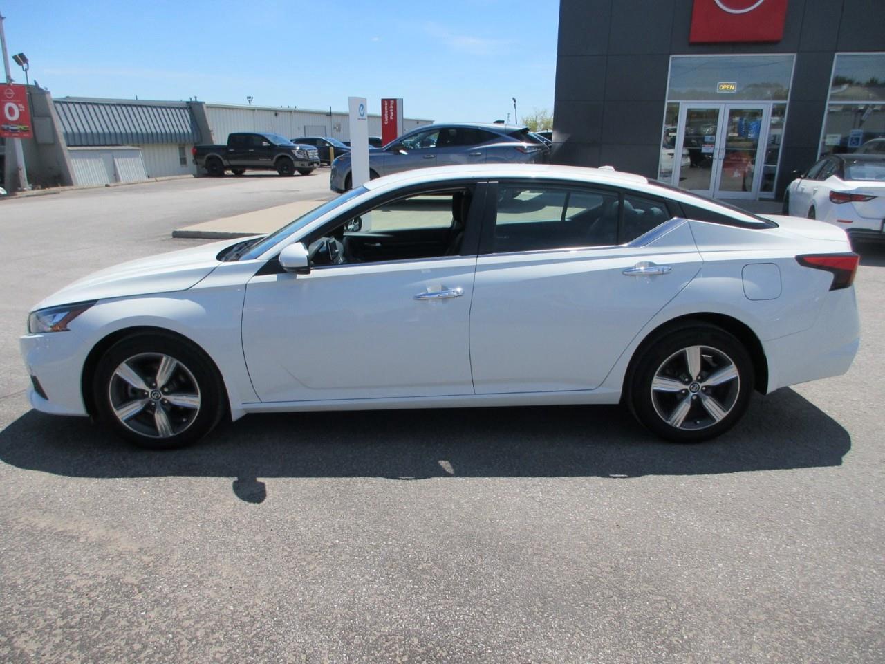 2021 Nissan Altima 2.5 SE Photo