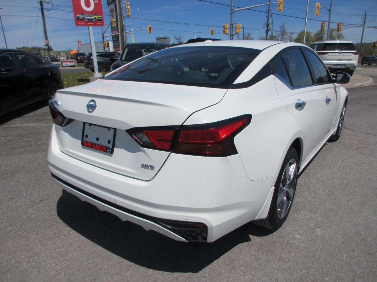 2021 Nissan Altima 2.5 SE Photo