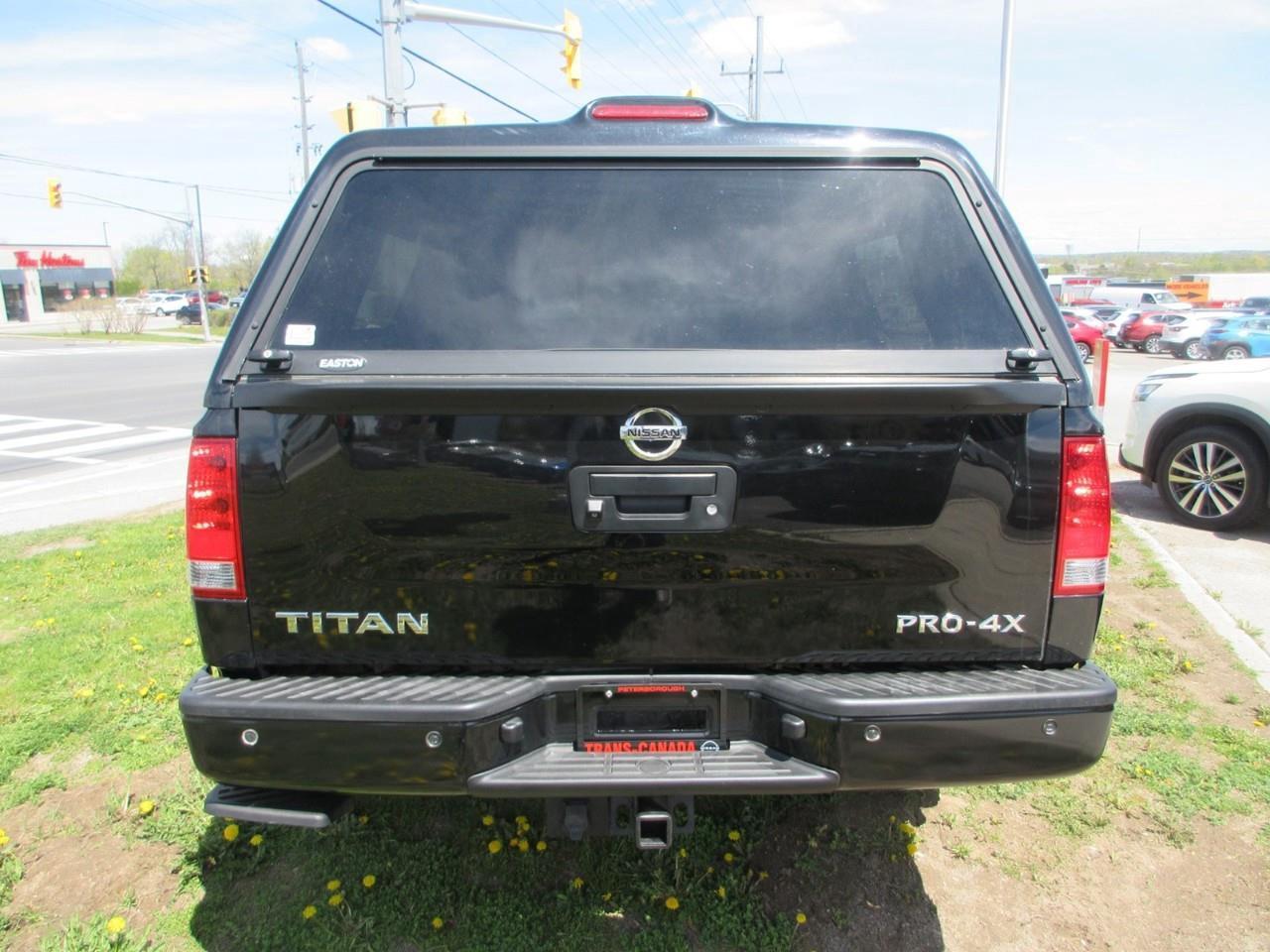 2015 Nissan Titan  Photo3