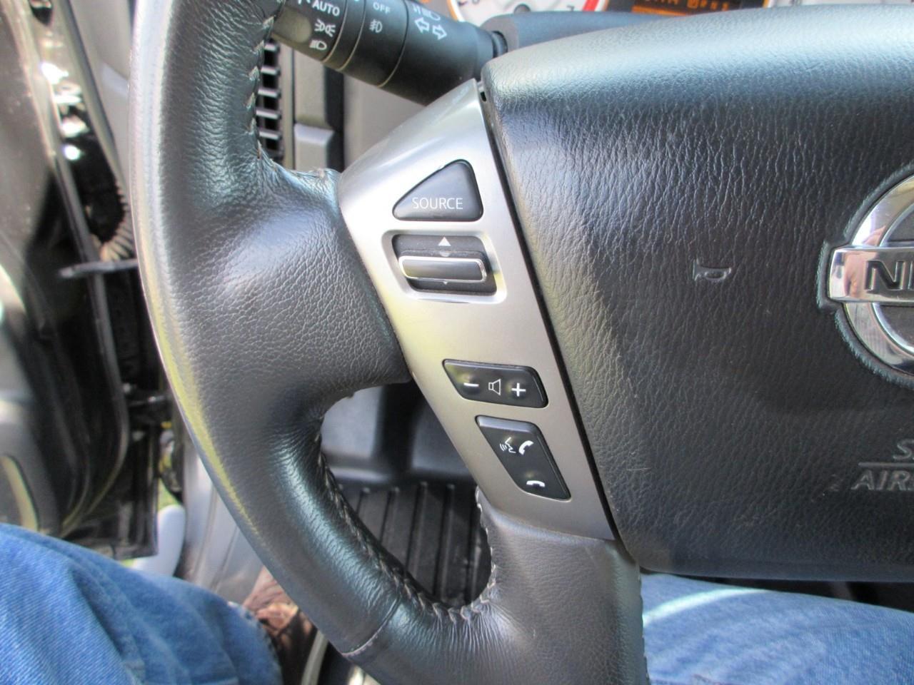 2015 Nissan Titan  Photo