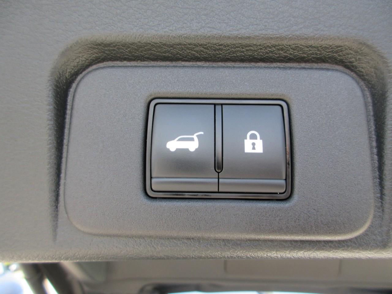 2024 Nissan Rogue SV MOONROOF Photo4