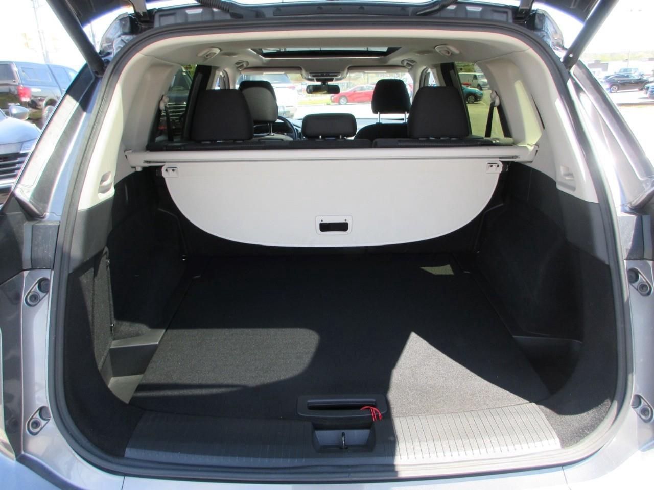 2024 Nissan Rogue SV MOONROOF Photo