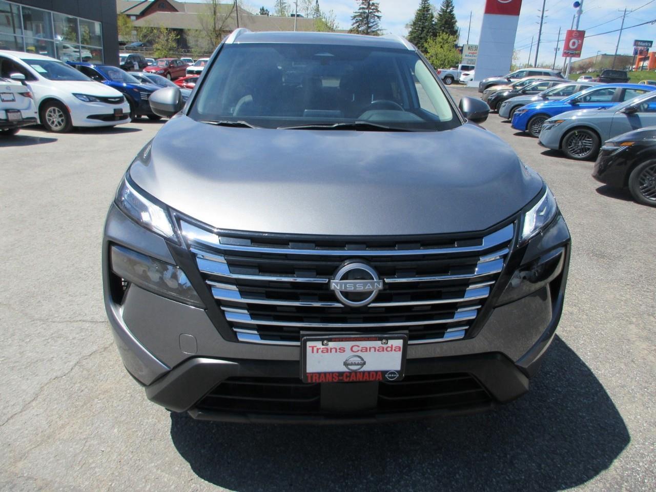2024 Nissan Rogue SV MOONROOF Photo